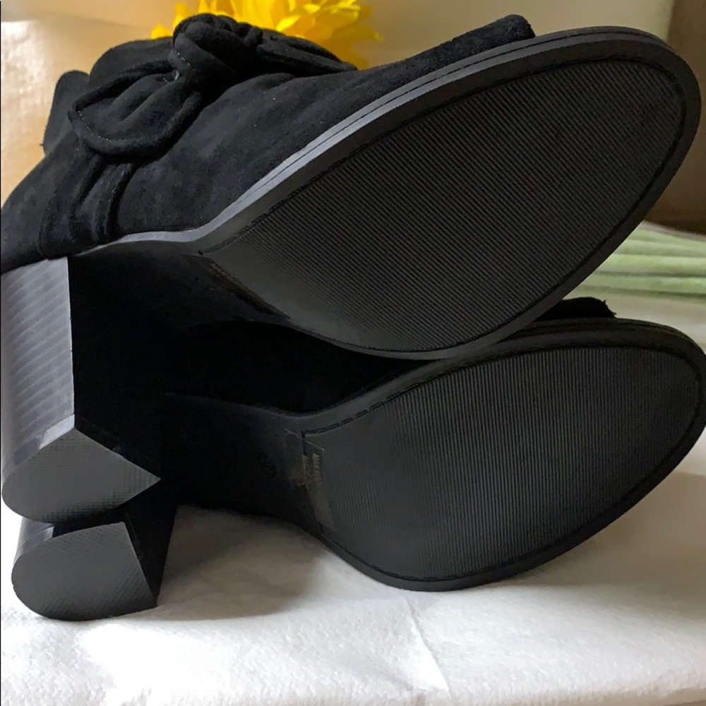 BLACK FAUX SUEDE BOOTIE HEELED BOOTS WITH BOW - Picture 7 of 8